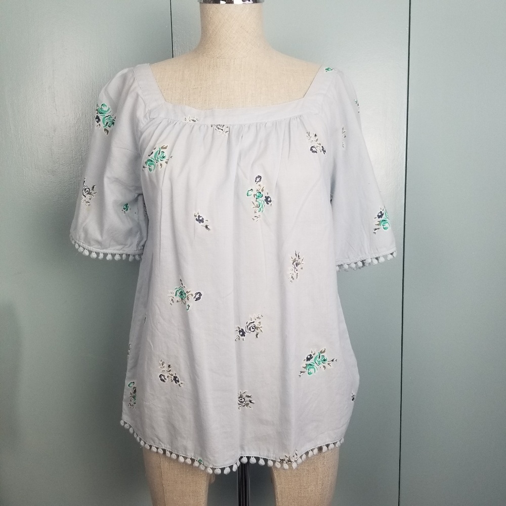 LOFT light blue printed top size S   *C4